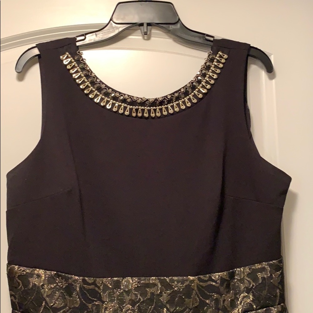 Dress - Picture 3 of 3
